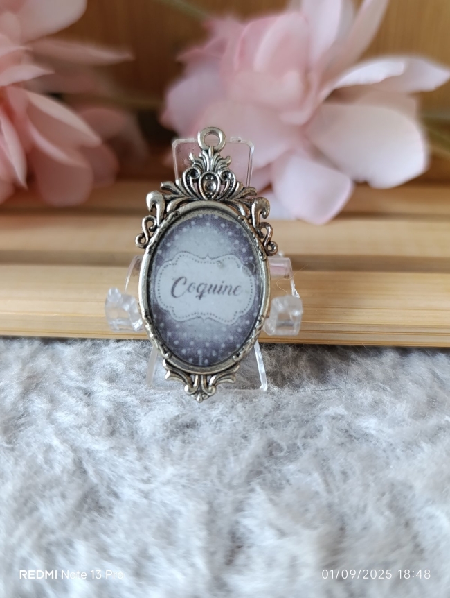 Pendentif enfant Coquine