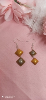 Boucle d&#039;oreille carré